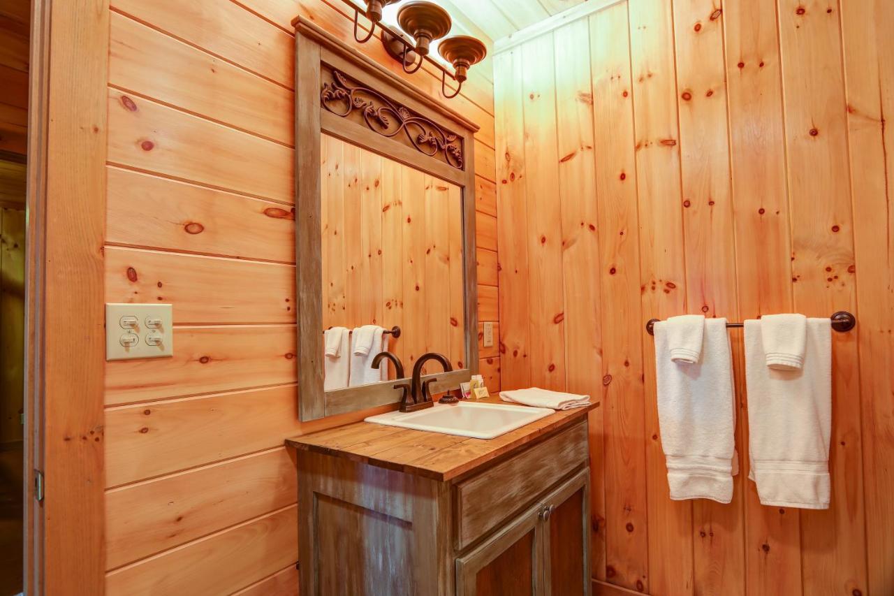 Bear Naked Bungalow Blue Ridge Eksteriør bilde